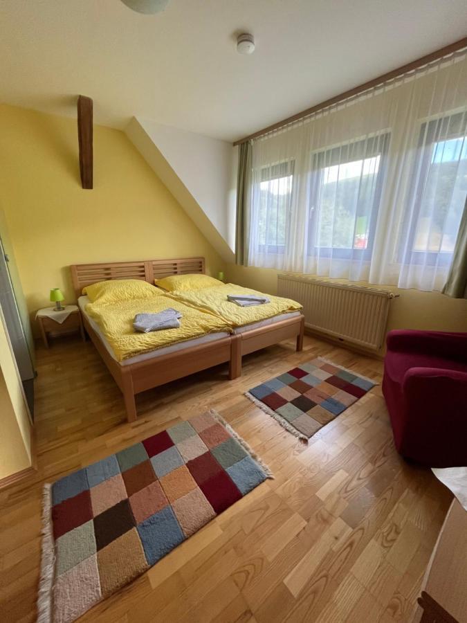 Privatzimmer Familie Pair/Schmoll Spital am Semmering Bilik gambar